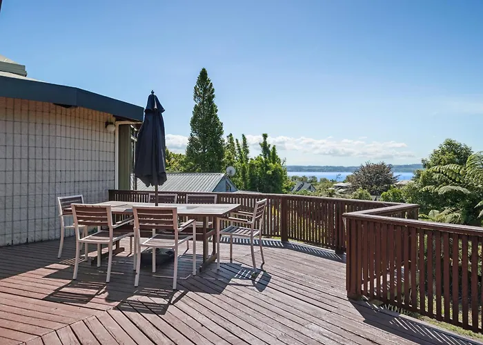 Aquarius With Aesthetic And Lakeview * Rotorua
