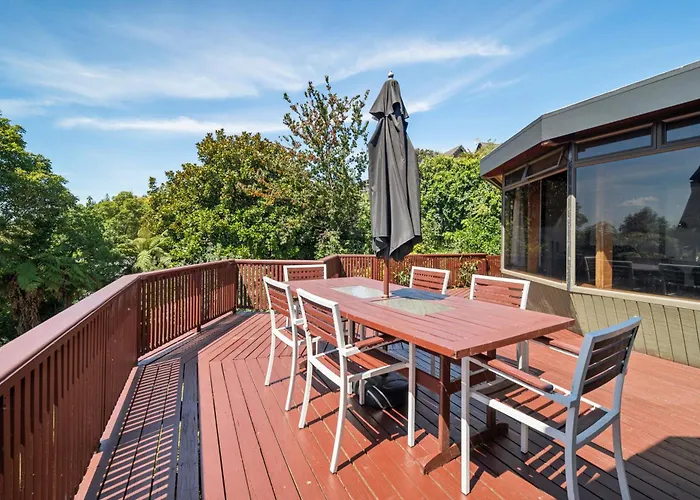 Aquarius With Aesthetic And Lakeview Holiday home *