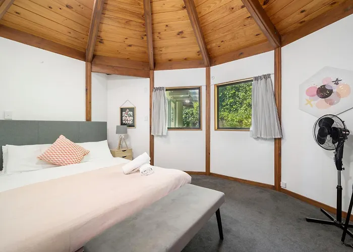 Holiday home Aquarius With Aesthetic And Lakeview